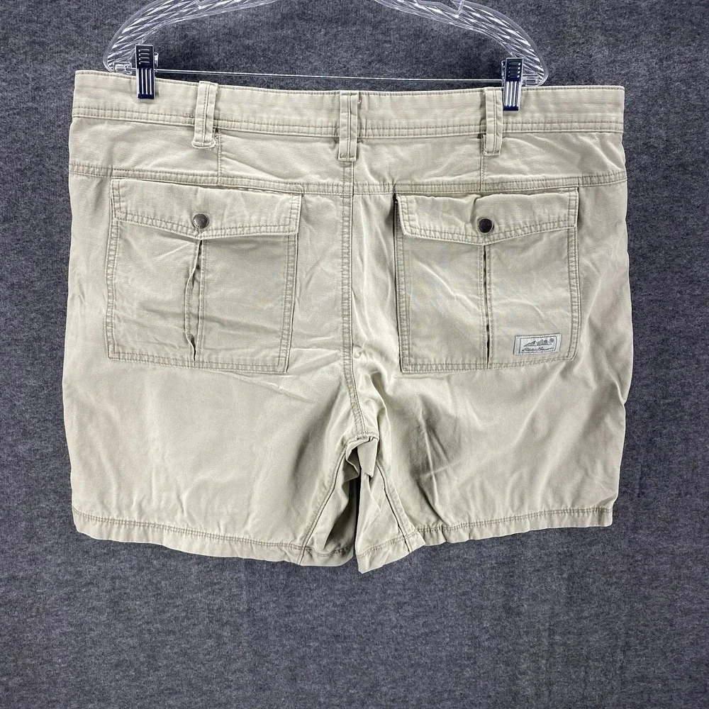 Eddie Bauer‎ Shorts Mens 42 Beige Mid Rise Cargo Outdoor Hiking